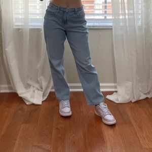 Hollister Boyfriend jeans US size 4
